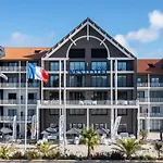 酒店 Westotel Cote De Jade 波尔尼克